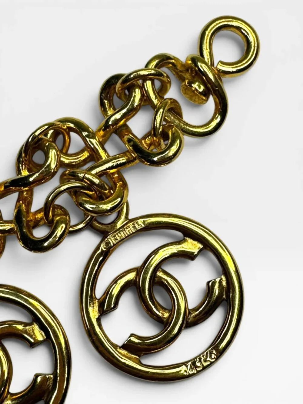 Chanel CC Charm Bracelet Gold Electroplate 5 Logo Charms 93P 4326 Vintage 7.25